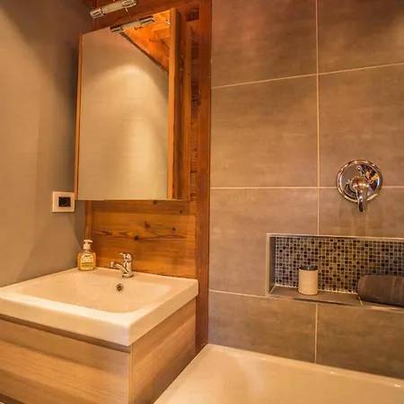 Chalet Hellochalet - Chalet D'alpage Larose - A Wild Back Mountain Escape, Large Sunny Garden And Matterhorn Views Valtournenche